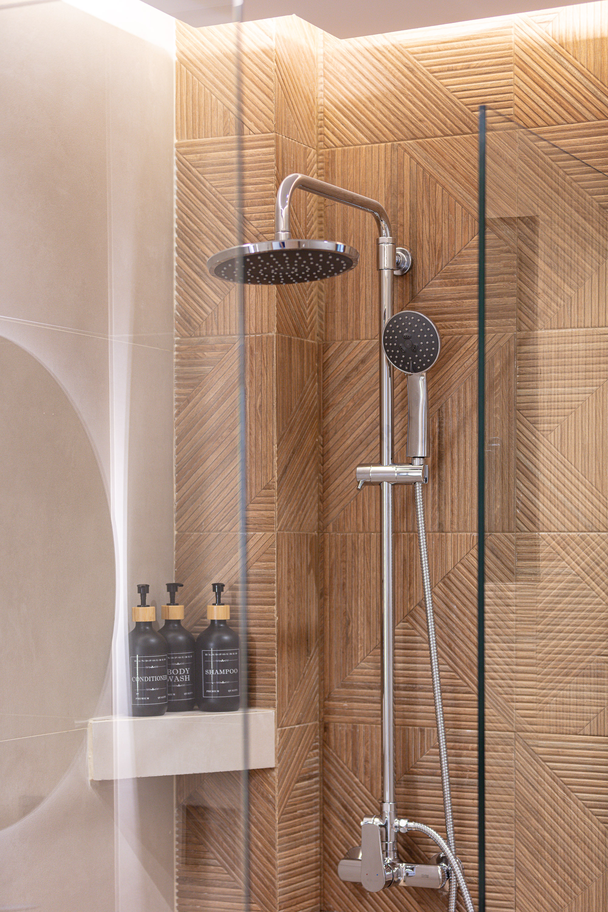 Luxury rainfall shower โ boutique holiday apartment Rethymno