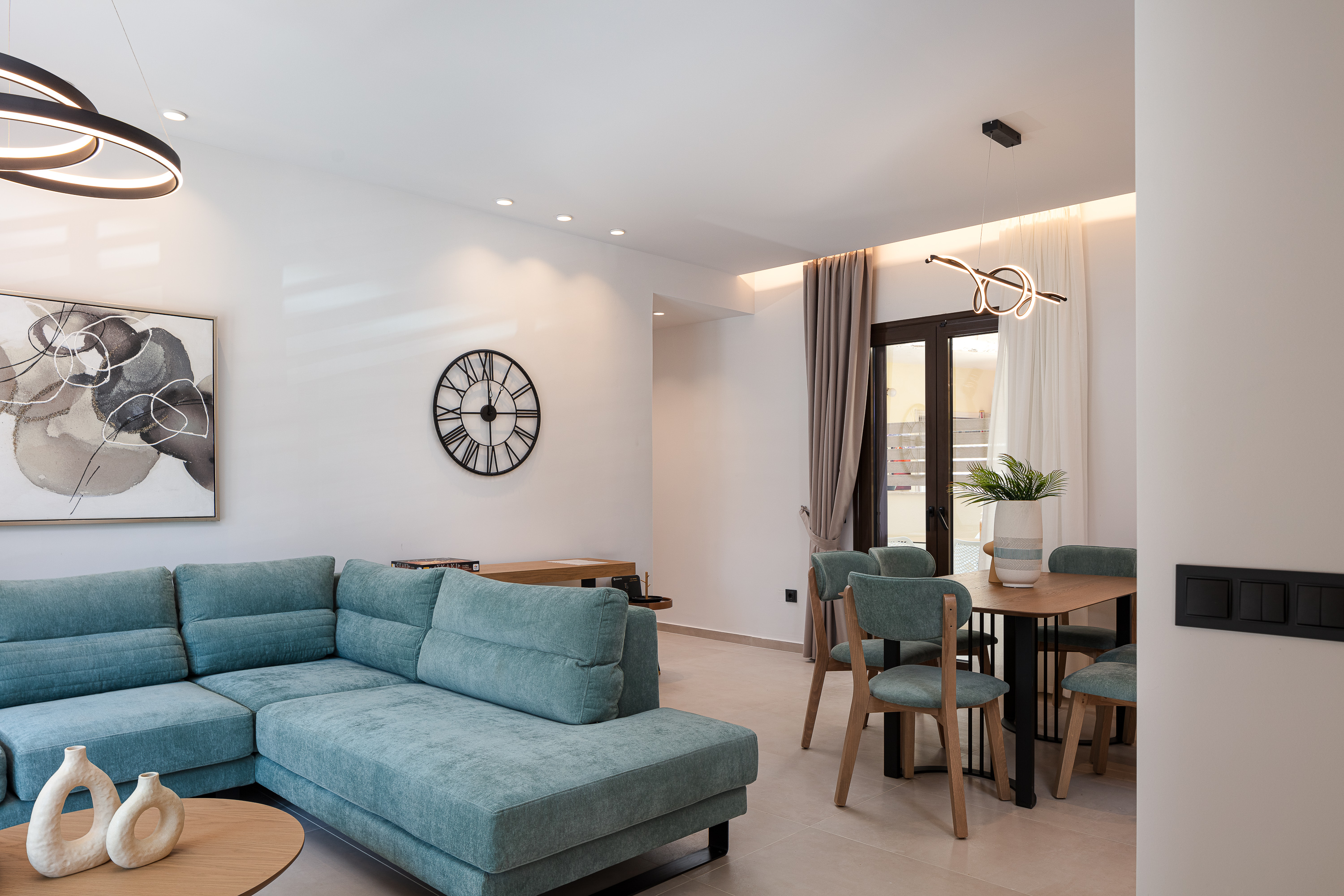 Spacious open plan living room โ 2 bedroom apartment central Rethymno